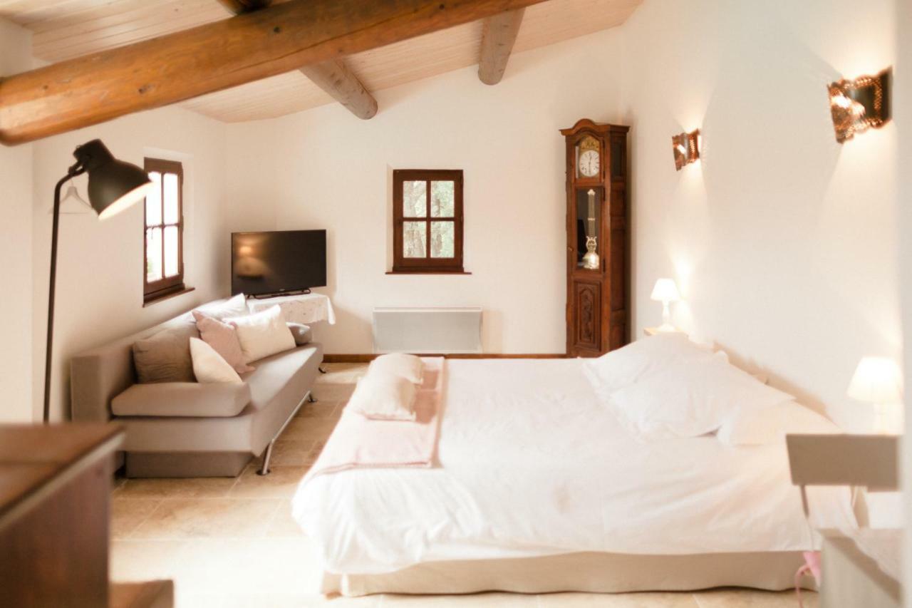 Provence Dodo Bed & Breakfast Villeneuve  Exterior photo