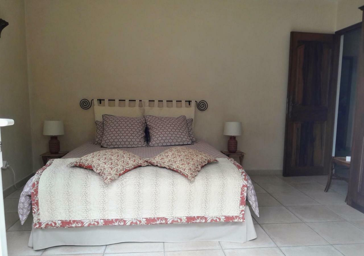 Provence Dodo Bed & Breakfast Villeneuve  Exterior photo